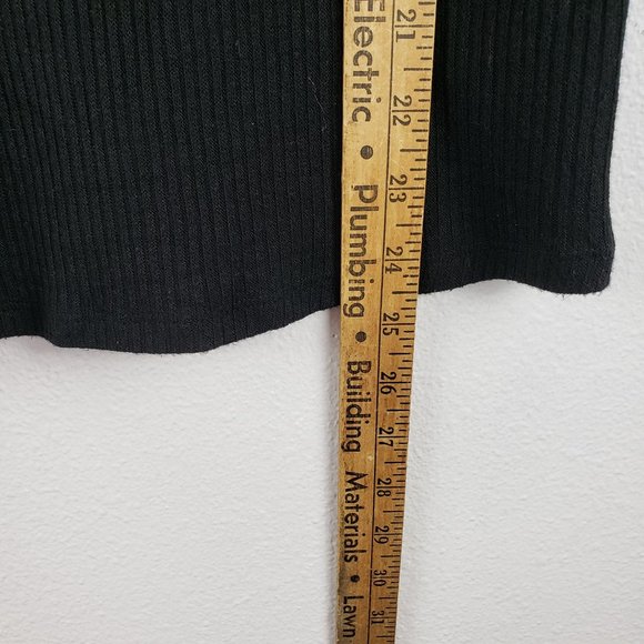 Torrid Women's Size 00 Sleeveless Ribbed Turtleneck Black Classic Layering Tank - Picture 3 of 8